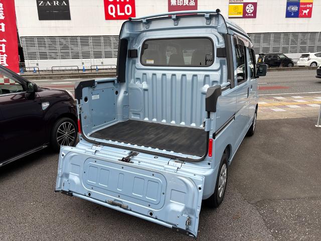 ハイゼットカーゴデッキバンGL4WD 4AT UVカットガラス キーレスエントリー ハロゲンヘッドライト パワーウィンドウ スモークドガラス オーバーヘッドシェルフ(静岡県)の中古車