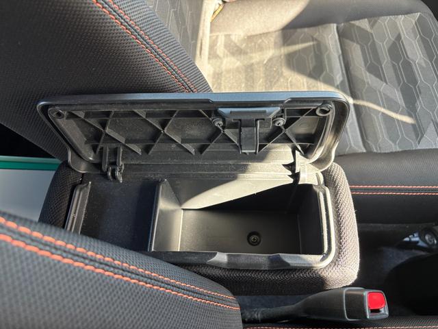 タフトGターボ15インチアルミホイール オートレベリング機能付フルLEDヘッドランプ LEDフォグランプ 本革巻ステアリングホイール 本革巻インパネセンターシフト TFTカラーマルチインフォメーションディスプレイ(静岡県)の中古車