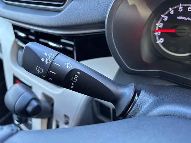 ムーヴＸリミテッドII　ＳＡIIIＬＥＤヘッドランプ　ブラックインテリアパック　１４インチアルミホイール　スーパーＵＶＩＲカットガラス　キーフリーシステム　オートエアコン（プッシュ式）（静岡県）の中古車