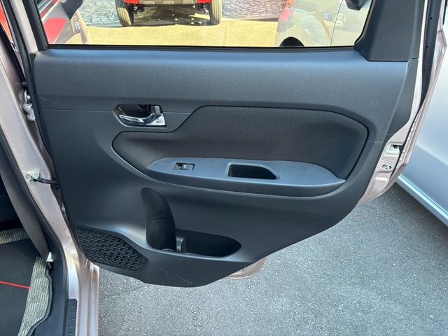 ムーヴＸリミテッドII　ＳＡIIIＬＥＤヘッドランプ　ブラックインテリアパック　１４インチアルミホイール　スーパーＵＶＩＲカットガラス　キーフリーシステム　オートエアコン（プッシュ式）（静岡県）の中古車