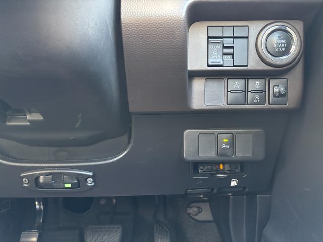 トールＸキーフリーシステム　プッシュボタンスタート　マニュアルエアコン　片側電動スライドドア　ハロゲンヘッドライト　ＵＶカットガラス　フルホイールキャップ（静岡県）の中古車