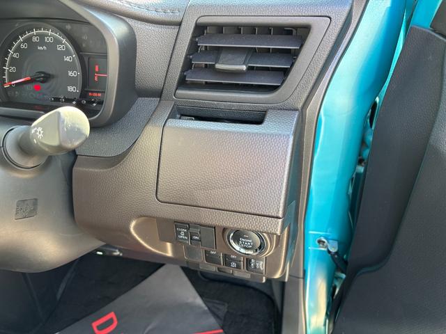 トールＸキーフリーシステム　プッシュボタンスタート　マニュアルエアコン　片側電動スライドドア　ハロゲンヘッドライト　ＵＶカットガラス　フルホイールキャップ（静岡県）の中古車