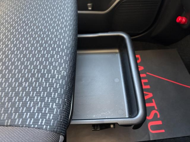 トールＸキーフリーシステム　プッシュボタンスタート　マニュアルエアコン　片側電動スライドドア　ハロゲンヘッドライト　ＵＶカットガラス　フルホイールキャップ（静岡県）の中古車