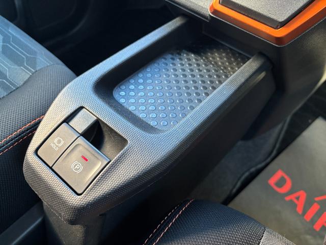 タフトＧターボ１５インチアルミホイール　オートレベリング機能付フルＬＥＤヘッドランプ　ＬＥＤフォグランプ　本革巻ステアリングホイール　本革巻インパネセンターシフト　ＴＦＴカラーマルチインフォメーションディスプレイ（静岡県）の中古車