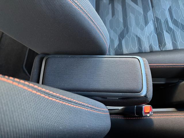 タフトＧターボ１５インチアルミホイール　オートレベリング機能付フルＬＥＤヘッドランプ　ＬＥＤフォグランプ　本革巻ステアリングホイール　本革巻インパネセンターシフト　ＴＦＴカラーマルチインフォメーションディスプレイ（静岡県）の中古車