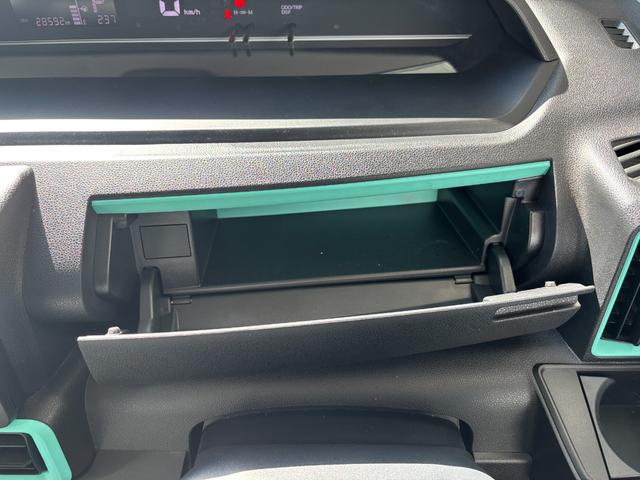 タントL14インチフルホイールキャップ フルLEDヘッドランプ マルチインフォメーションディスプレイ スマートアシスト UVカットガラス(静岡県)の中古車