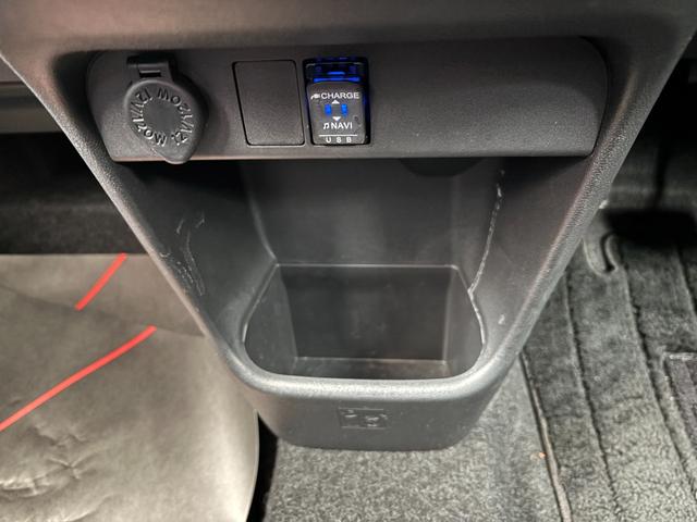 ムーヴキャンバスＧブラックアクセントＶＳ　ＳＡIII１４インチフルホイールキャップ　ＬＥＤヘッドランプ　キーフリーシステム　両側パワースライドドア　オートエアコン（プッシュ式）　オートライト　置きラクボックス（静岡県）の中古車