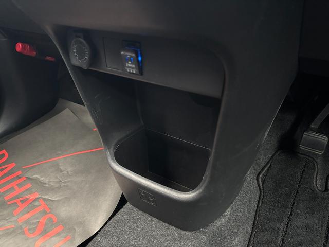 ムーヴキャンバスＧブラックアクセントＶＳ　ＳＡIII１４インチフルホイールキャップ　ＬＥＤヘッドランプ　キーフリーシステム　両側パワースライドドア　オートエアコン（プッシュ式）　オートライト　置きラクボックス（静岡県）の中古車