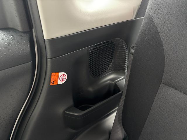 ムーヴキャンバスＧブラックアクセントＶＳ　ＳＡIII１４インチフルホイールキャップ　ＬＥＤヘッドランプ　キーフリーシステム　両側パワースライドドア　オートエアコン（プッシュ式）　オートライト　置きラクボックス（静岡県）の中古車