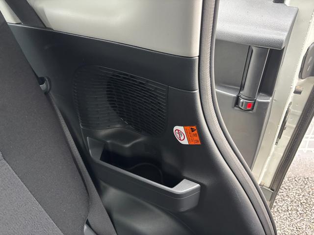 ムーヴキャンバスＧブラックアクセントＶＳ　ＳＡIII１４インチフルホイールキャップ　ＬＥＤヘッドランプ　キーフリーシステム　両側パワースライドドア　オートエアコン（プッシュ式）　オートライト　置きラクボックス（静岡県）の中古車