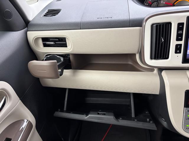 ムーヴキャンバスＧメイクアップＶＳ　ＳＡIII１４インチフルホイールキャップ　ＬＥＤヘッドランプ　キーフリーシステム　両側パワースライドドア　オートエアコン（プッシュ式）　オートライト　置きラクボックス（静岡県）の中古車