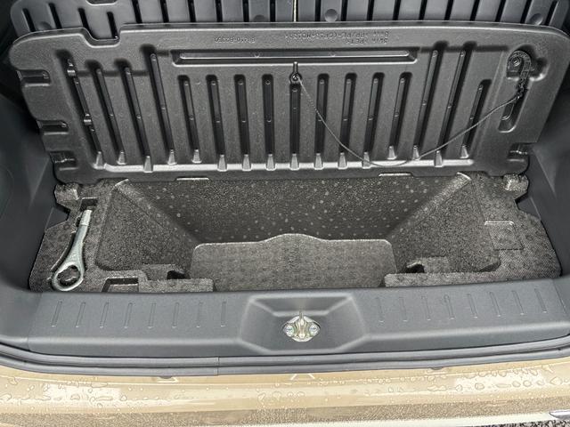 ムーヴキャンバスＧメイクアップＶＳ　ＳＡIII１４インチフルホイールキャップ　ＬＥＤヘッドランプ　キーフリーシステム　両側パワースライドドア　オートエアコン（プッシュ式）　オートライト　置きラクボックス（静岡県）の中古車