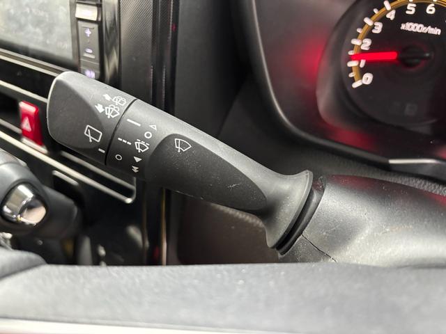 トールＧＬＥＤヘッドランプ　キーフリーシステム　プッシュボタンスタート　オートエアコン（プッシュ式）　両側パワースライドドア　マルチインフォメーションディスプレイ（静岡県）の中古車