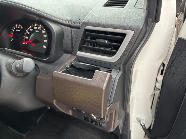 トールＧＬＥＤヘッドランプ　キーフリーシステム　プッシュボタンスタート　オートエアコン（プッシュ式）　両側パワースライドドア　マルチインフォメーションディスプレイ（静岡県）の中古車