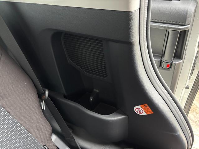 トールＧＬＥＤヘッドランプ　キーフリーシステム　プッシュボタンスタート　オートエアコン（プッシュ式）　両側パワースライドドア　マルチインフォメーションディスプレイ（静岡県）の中古車