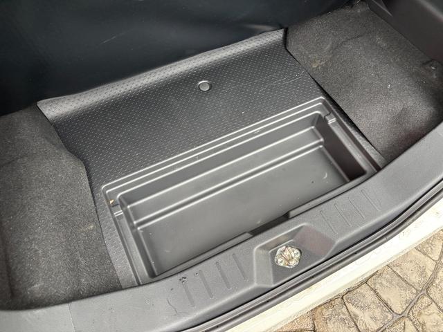 トールＧＬＥＤヘッドランプ　キーフリーシステム　プッシュボタンスタート　オートエアコン（プッシュ式）　両側パワースライドドア　マルチインフォメーションディスプレイ（静岡県）の中古車