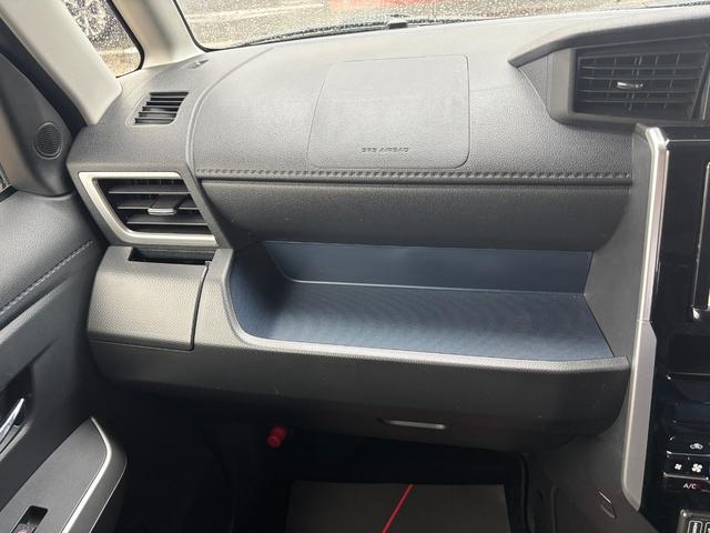 トールカスタムＧＬＥＤヘッドランプ　キーフリーシステム　プッシュボタンスタート　オートエアコン（プッシュ式）　両側パワースライドドア　マルチインフォメーションディスプレイ（静岡県）の中古車