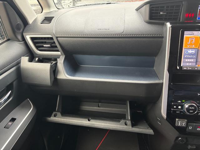 トールカスタムＧＬＥＤヘッドランプ　キーフリーシステム　プッシュボタンスタート　オートエアコン（プッシュ式）　両側パワースライドドア　マルチインフォメーションディスプレイ（静岡県）の中古車