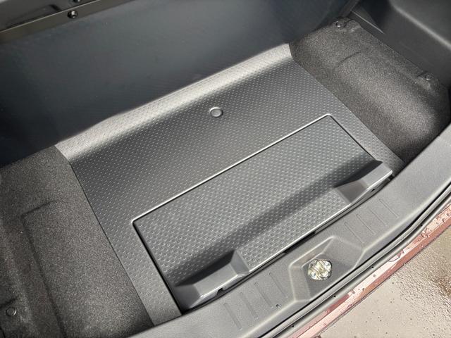 トールカスタムＧＬＥＤヘッドランプ　キーフリーシステム　プッシュボタンスタート　オートエアコン（プッシュ式）　両側パワースライドドア　マルチインフォメーションディスプレイ（静岡県）の中古車