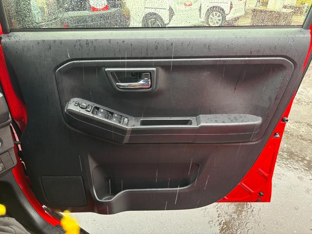 タフトG15インチアルミホイール オートレベリング機能付フルLEDヘッドランプ LEDフォグランプ 本革巻ステアリングホイール 本革巻インパネセンターシフト TFTカラーマルチインフォメーションディスプレイ(静岡県)の中古車