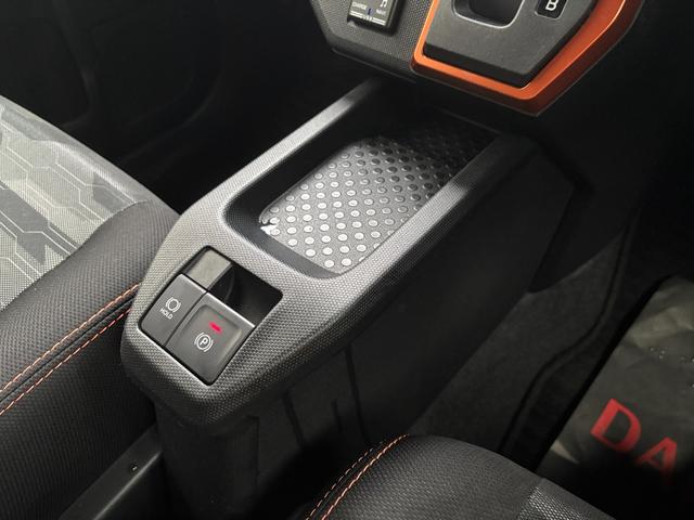 タフトG15インチアルミホイール オートレベリング機能付フルLEDヘッドランプ LEDフォグランプ 本革巻ステアリングホイール 本革巻インパネセンターシフト TFTカラーマルチインフォメーションディスプレイ(静岡県)の中古車