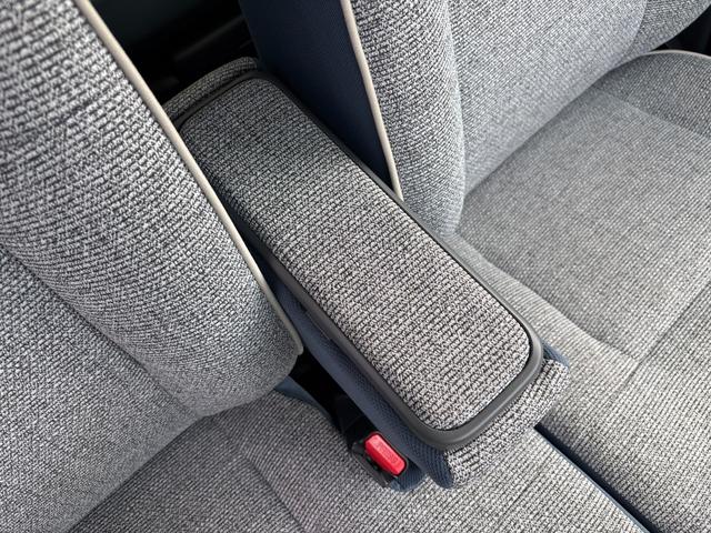 ムーヴキャンバスストライプスＧターボ１４インチフルホイールキャップ　ＬＥＤヘッドランプ　ＬＥＤフォグランプ　ホっとカップホルダー　両側パワースライドドア　キーフリーシステム　プッシュボタンスタート　ＵＶカットガラス（静岡県）の中古車