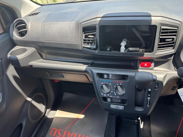 ミライースL SAIII13インチフルホイールキャップ マルチリフレクターハロゲンヘッドランプ 可倒式ドアミラー 自発光式デジタルメーターアンバーイルミネーションメーター マニュアルエアコン(ダイヤル式) キーレスエントリー(静岡県)の中古車
