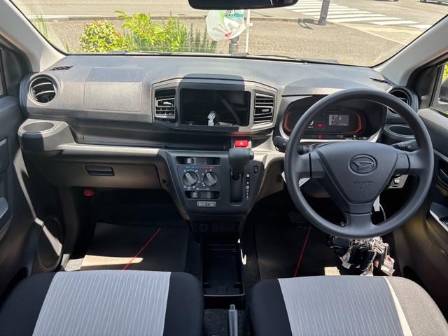 ミライースL SAIII13インチフルホイールキャップ マルチリフレクターハロゲンヘッドランプ 可倒式ドアミラー 自発光式デジタルメーターアンバーイルミネーションメーター マニュアルエアコン(ダイヤル式) キーレスエントリー(静岡県)の中古車