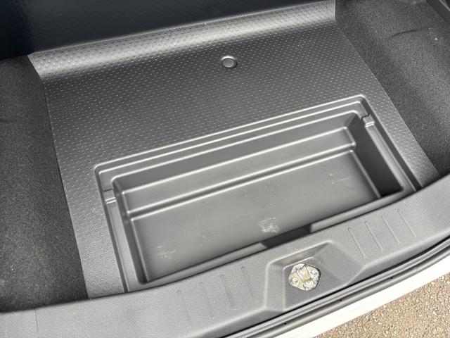 トールカスタムＧ　ターボＬＥＤヘッドランプ　キーフリーシステム　プッシュボタンスタート　オートエアコン（プッシュ式）　両側パワースライドドア　マルチインフォメーションディスプレイ（静岡県）の中古車