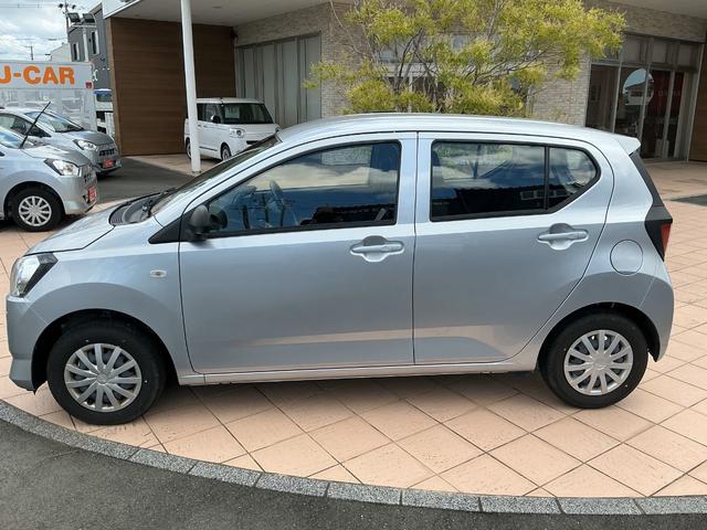 ミライースＬ　ＳＡIII１３インチフルホイールキャップ　マルチリフレクターハロゲンヘッドランプ　可倒式ドアミラー　自発光式デジタルメーターアンバーイルミネーションメーター　マニュアルエアコン（ダイヤル式）　キーレスエントリー（静岡県）の中古車