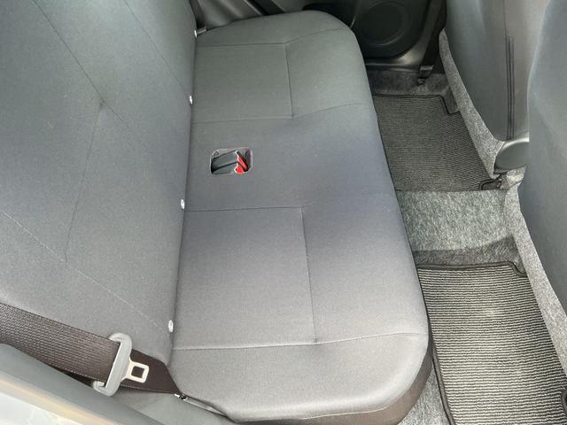 ミライースＬ　ＳＡIII１３インチフルホイールキャップ　マルチリフレクターハロゲンヘッドランプ　可倒式ドアミラー　自発光式デジタルメーターアンバーイルミネーションメーター　マニュアルエアコン（ダイヤル式）　キーレスエントリー（静岡県）の中古車