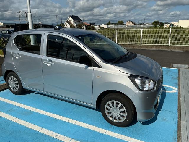 ミライースＬ　ＳＡIII１３インチフルホイールキャップ　マルチリフレクターハロゲンヘッドランプ　可倒式ドアミラー　自発光式デジタルメーターアンバーイルミネーションメーター　マニュアルエアコン（ダイヤル式）　キーレスエントリー（静岡県）の中古車