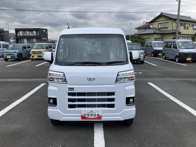 ハイゼットカーゴクルーズＣＶＴ　電動格納式カラードドアミラー　スーパーＵＶＩＲカットガラス（フロントウィンドウ）　１２インチフルホイールキャップ　撥水フルファヴリックシート表皮　大型ＬＥＤ荷室灯　キーフリーシステム（静岡県）の中古車