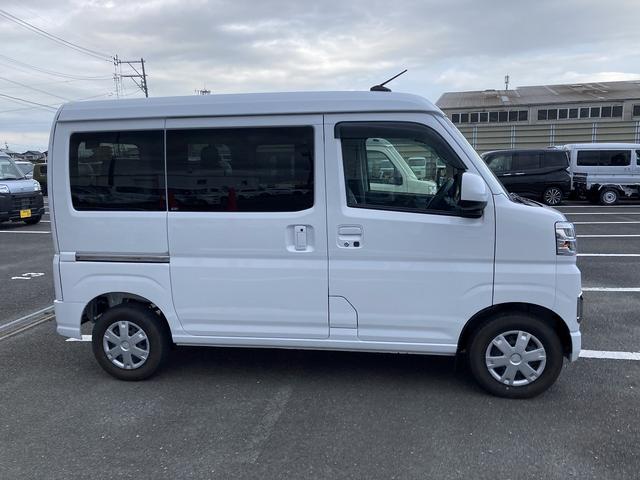 ハイゼットカーゴクルーズＣＶＴ　電動格納式カラードドアミラー　スーパーＵＶＩＲカットガラス（フロントウィンドウ）　１２インチフルホイールキャップ　撥水フルファヴリックシート表皮　大型ＬＥＤ荷室灯　キーフリーシステム（静岡県）の中古車