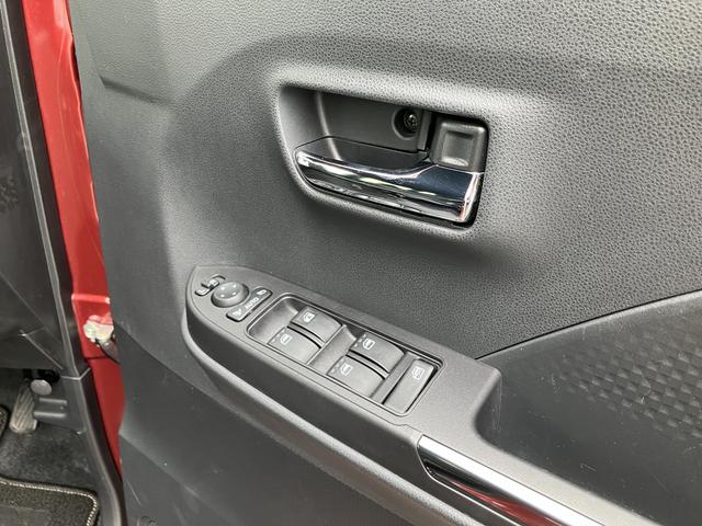タントカスタムＸ１４インチアルミホイール　大型エアロバンパー　フルＬＥＤヘッドランプ　オート格納式カラードドアミラー　両側パワースライドドア　キーフリーシステム　プッシュボタンスタート（静岡県）の中古車