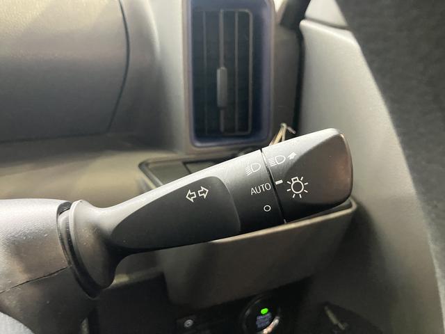 タントＸセレクション３６０度スーパーＵＶＩＲカットガラス　格納式シートバックテーブル　シートバックポケット　運転席シートリフター　チルトステアリング　シートヒーター　リヤヒーターダクト（静岡県）の中古車