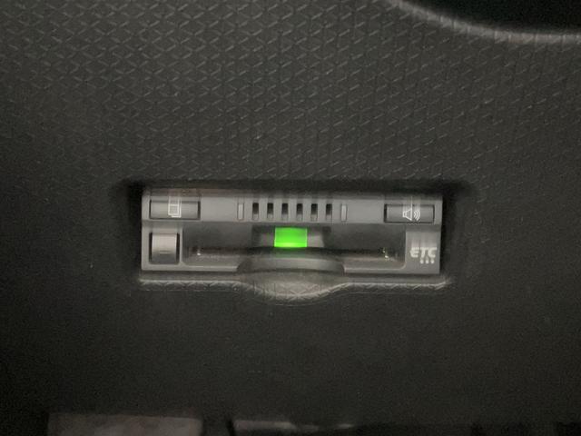 タントＸセレクション３６０度スーパーＵＶＩＲカットガラス　格納式シートバックテーブル　シートバックポケット　運転席シートリフター　チルトステアリング　シートヒーター　リヤヒーターダクト（静岡県）の中古車
