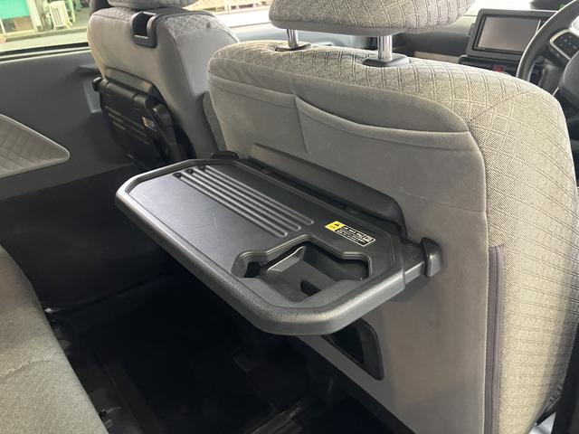タントＸセレクション３６０度スーパーＵＶＩＲカットガラス　格納式シートバックテーブル　シートバックポケット　運転席シートリフター　チルトステアリング　シートヒーター　リヤヒーターダクト（静岡県）の中古車