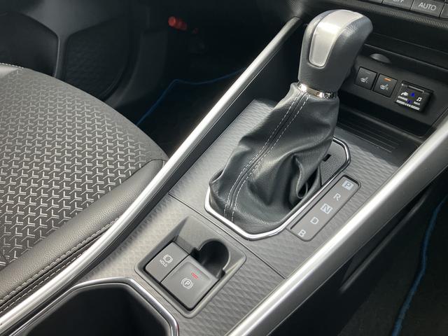 ロッキープレミアムＧ　ＨＥＶ１７インチアルミホイール　ＵＶＩＲカット遮音ガラス　フルＬＥＤヘッドランプ　キーフリーシステム　革巻きステアリングホイール　本革シフトノブ　アクティブマルチインフォメーションメーター（静岡県）の中古車