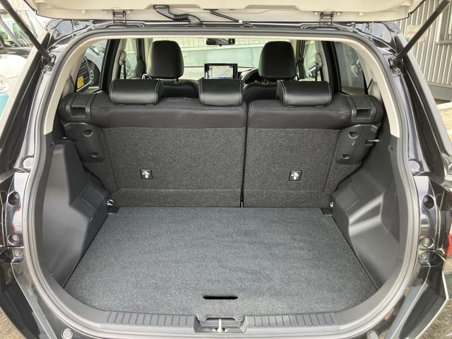 ロッキープレミアムＧ　ＨＥＶ１７インチアルミホイール　ＵＶＩＲカット遮音ガラス　フルＬＥＤヘッドランプ　キーフリーシステム　革巻きステアリングホイール　本革シフトノブ　アクティブマルチインフォメーションメーター（静岡県）の中古車