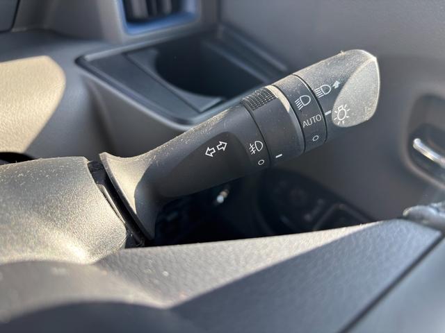 タントカスタムRSセレクションL15インチアルミホイール キーフリーシステム プッシュボタンスタート オートエアコン(プッシュ式) フルLEDヘッドランプ オート格納式カラードドアミラー 本革巻ステアリングホイール(静岡県)の中古車