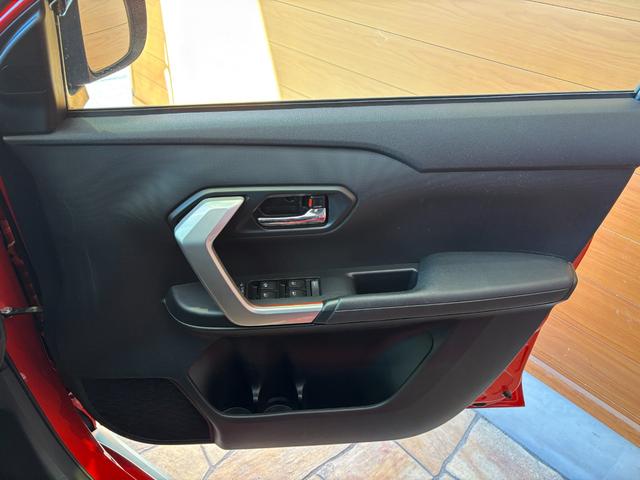 ロッキーＧ１７インチアルミホイール　ＵＶＩＲカット遮音ガラス　フルＬＥＤヘッドランプ　運転席・助手席シートヒーター　ウレタンステアリングホイール　本革シフトノブ　アクティブマルチインフォメーションメーター（静岡県）の中古車