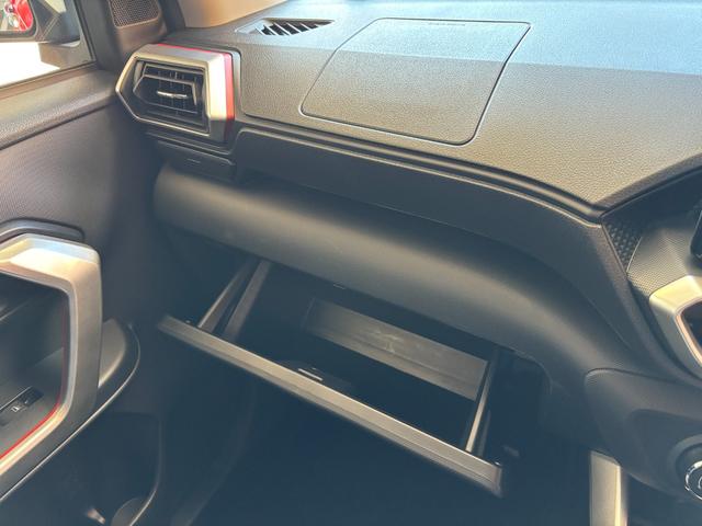 ロッキーＧ１７インチアルミホイール　ＵＶＩＲカット遮音ガラス　フルＬＥＤヘッドランプ　運転席・助手席シートヒーター　ウレタンステアリングホイール　本革シフトノブ　アクティブマルチインフォメーションメーター（静岡県）の中古車