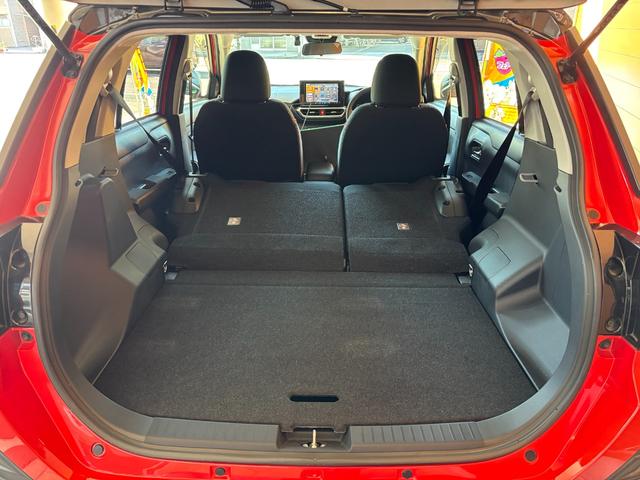 ロッキーＧ１７インチアルミホイール　ＵＶＩＲカット遮音ガラス　フルＬＥＤヘッドランプ　運転席・助手席シートヒーター　ウレタンステアリングホイール　本革シフトノブ　アクティブマルチインフォメーションメーター（静岡県）の中古車