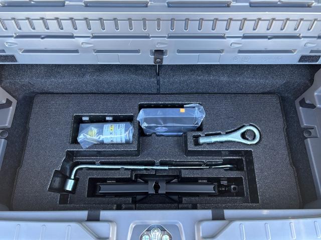 タフトＧターボ１５インチアルミホイール　オートレベリング機能付フルＬＥＤヘッドランプ　ＬＥＤフォグランプ　本革巻ステアリングホイール　本革巻インパネセンターシフト　ＴＦＴカラーマルチインフォメーションディスプレイ（静岡県）の中古車