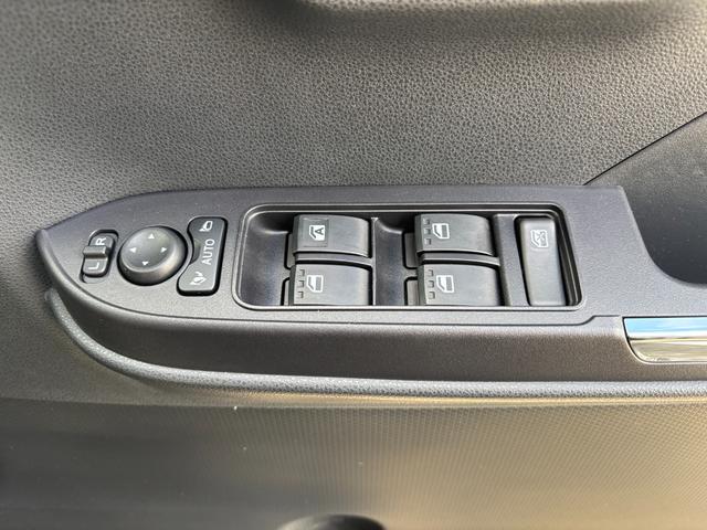 タントカスタムＸ１４インチアルミホイール　大型エアロバンパー　フルＬＥＤヘッドランプ　オート格納式カラードドアミラー　両側パワースライドドア　キーフリーシステム　プッシュボタンスタート（静岡県）の中古車