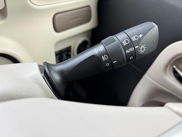 ムーヴキャンバスＧメイクアップＶＳ　ＳＡIII１４インチフルホイールキャップ　ＬＥＤヘッドランプ　キーフリーシステム　両側パワースライドドア　オートエアコン（プッシュ式）　オートライト　置きラクボックス（静岡県）の中古車