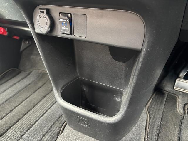 ムーヴキャンバスＧメイクアップＶＳ　ＳＡIII１４インチフルホイールキャップ　ＬＥＤヘッドランプ　キーフリーシステム　両側パワースライドドア　オートエアコン（プッシュ式）　オートライト　置きラクボックス（静岡県）の中古車