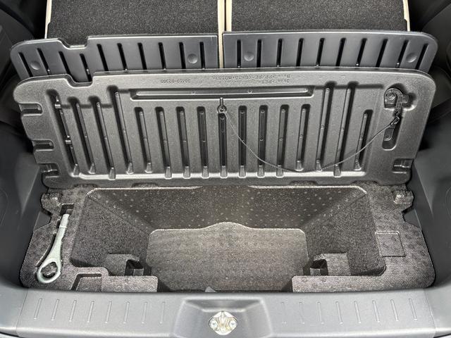 ムーヴキャンバスＧメイクアップＶＳ　ＳＡIII１４インチフルホイールキャップ　ＬＥＤヘッドランプ　キーフリーシステム　両側パワースライドドア　オートエアコン（プッシュ式）　オートライト　置きラクボックス（静岡県）の中古車