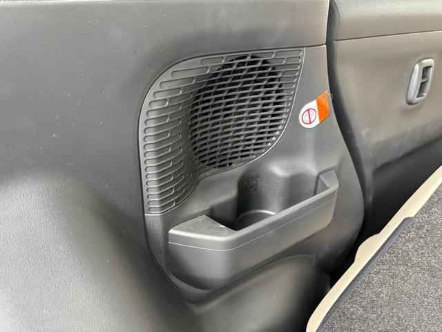 ムーヴキャンバスＧメイクアップＶＳ　ＳＡIII１４インチフルホイールキャップ　ＬＥＤヘッドランプ　キーフリーシステム　両側パワースライドドア　オートエアコン（プッシュ式）　オートライト　置きラクボックス（静岡県）の中古車